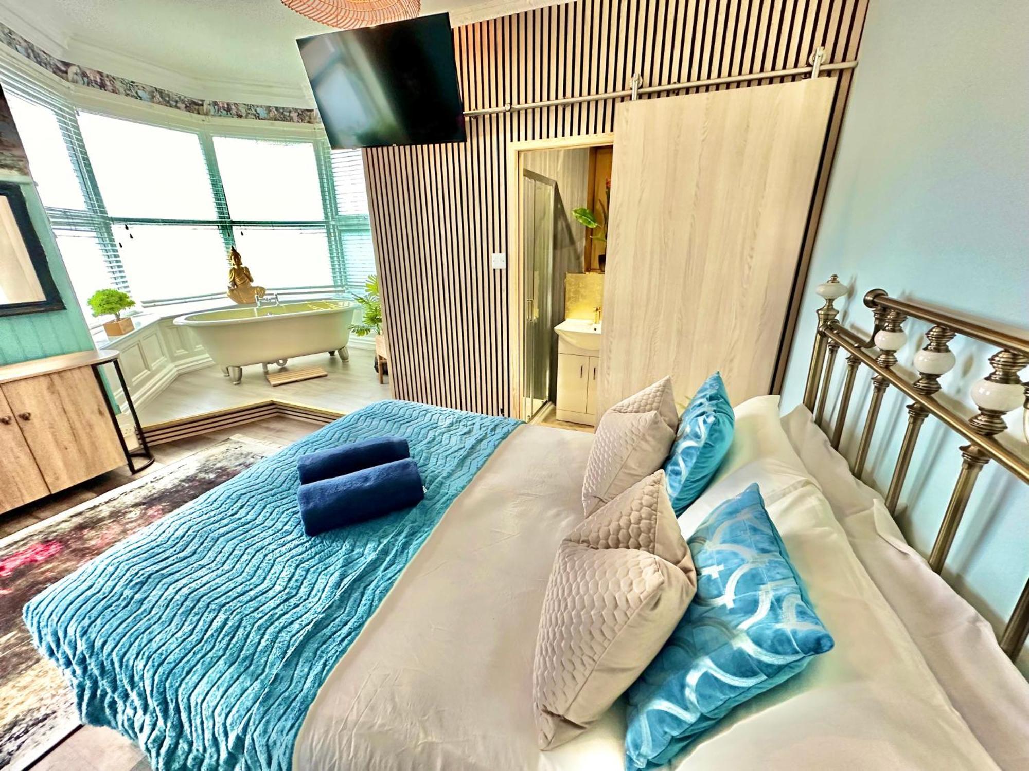 Motel Blue Buddha Lemur Lodge: Beachside Retreat With Kitchen