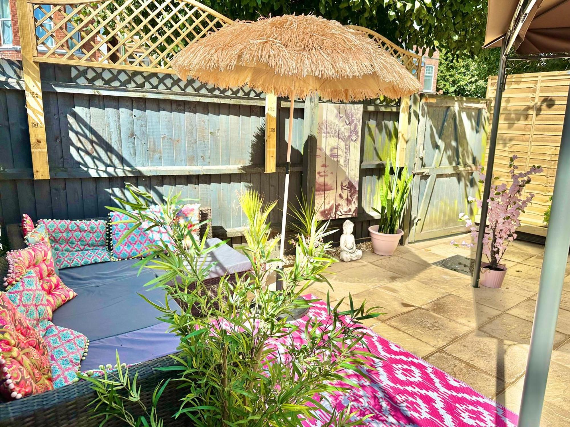 Motel Blue Buddha Lemur Lodge: Beachside Retreat With Kitchen *
