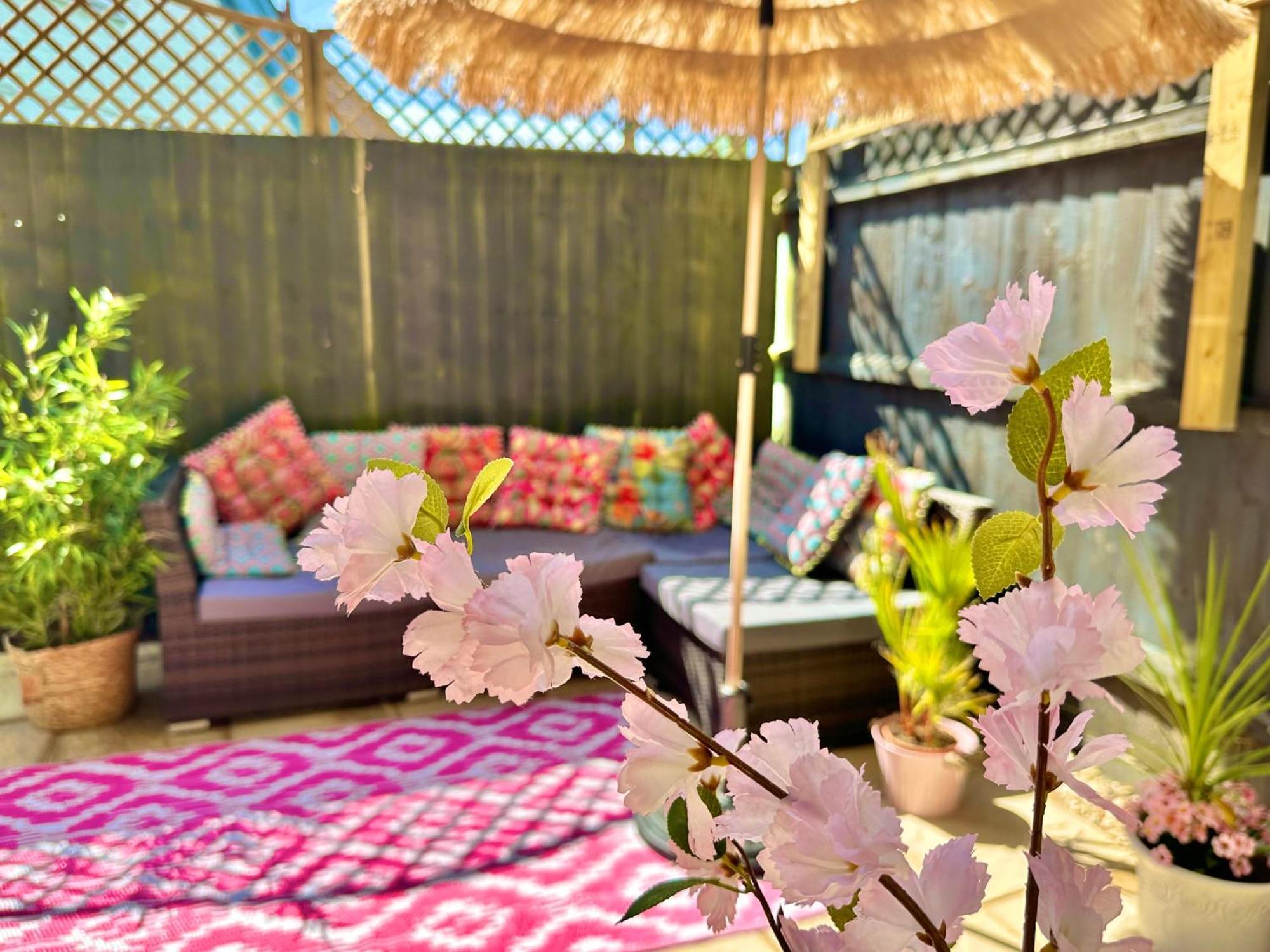 Motel Blue Buddha Lemur Lodge: Beachside Retreat With Kitchen Bournemouth